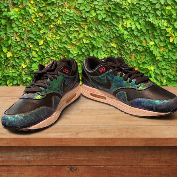 Nike Air Max 1 Bronze Trophy Limited Edition Sneakers - Picture 4 of 10